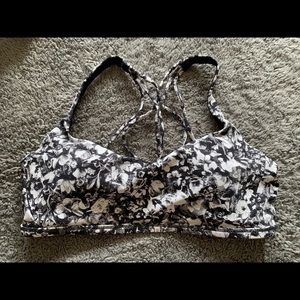Lululemon Free To Be Zen Bra